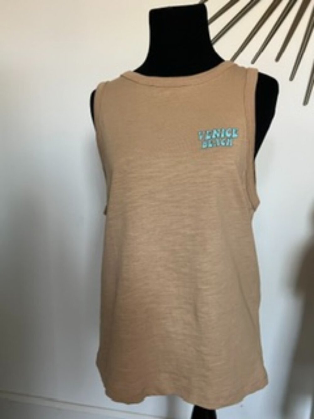 🧡3/15 Urban Nation Venice Beach Graphic Tank Top Women's M